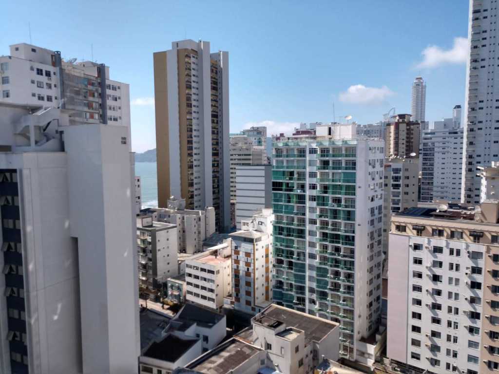 Ap quadra mar próximo ao Shopping Atlântico - Balneário Camboriú