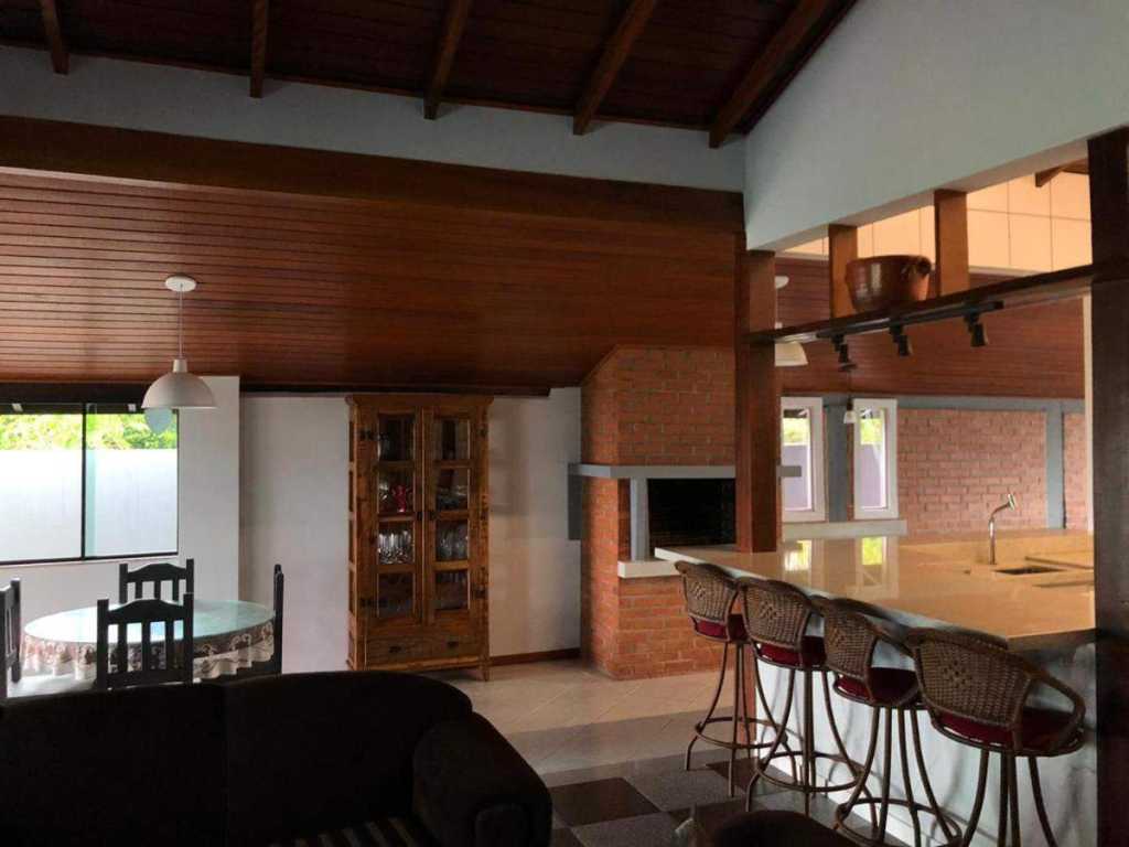 Casa bem proximo ao mar