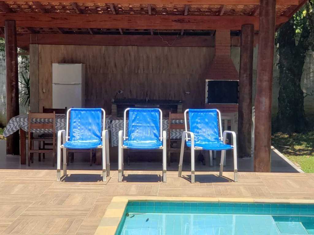 Linda Casa com 4 quartos, Piscina e Churrasqueira em Ubatuba