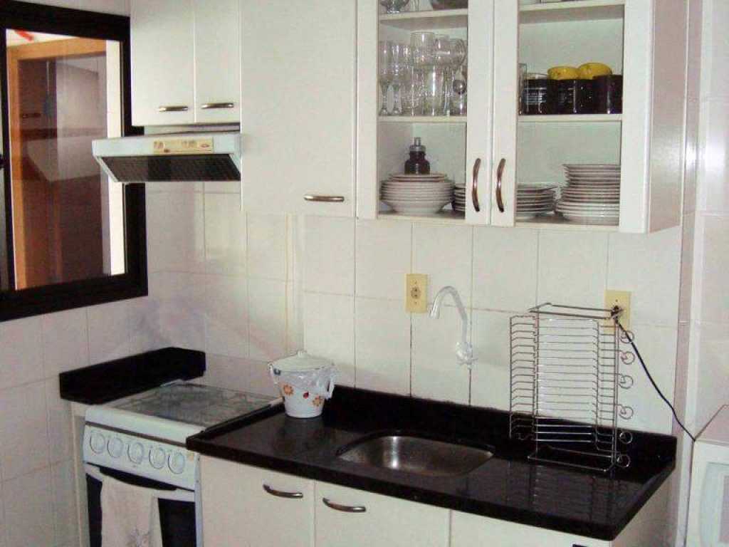 Apartamento central, 1 suite+ 2 quartos, churrasqueira na sacada,