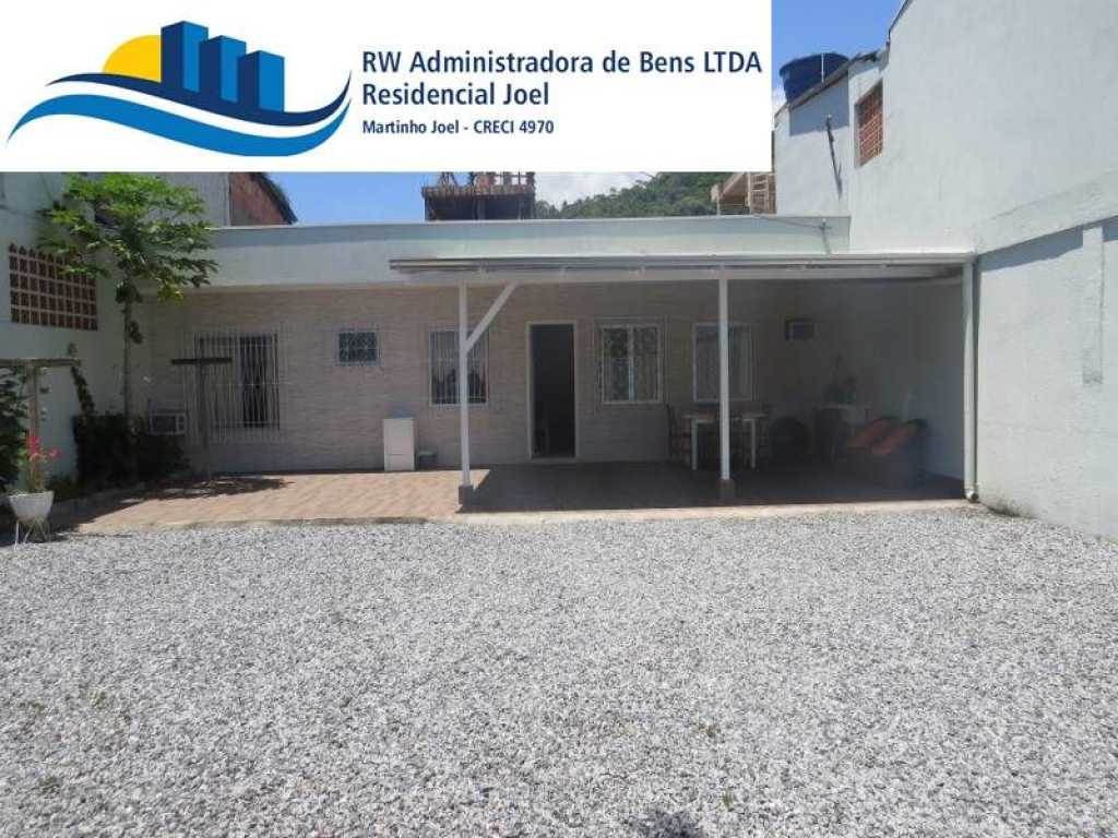 Res. Joel - Casa de 2 dormitórios para 7 pessoas, no Bairro das Nações  Baln Camboriú