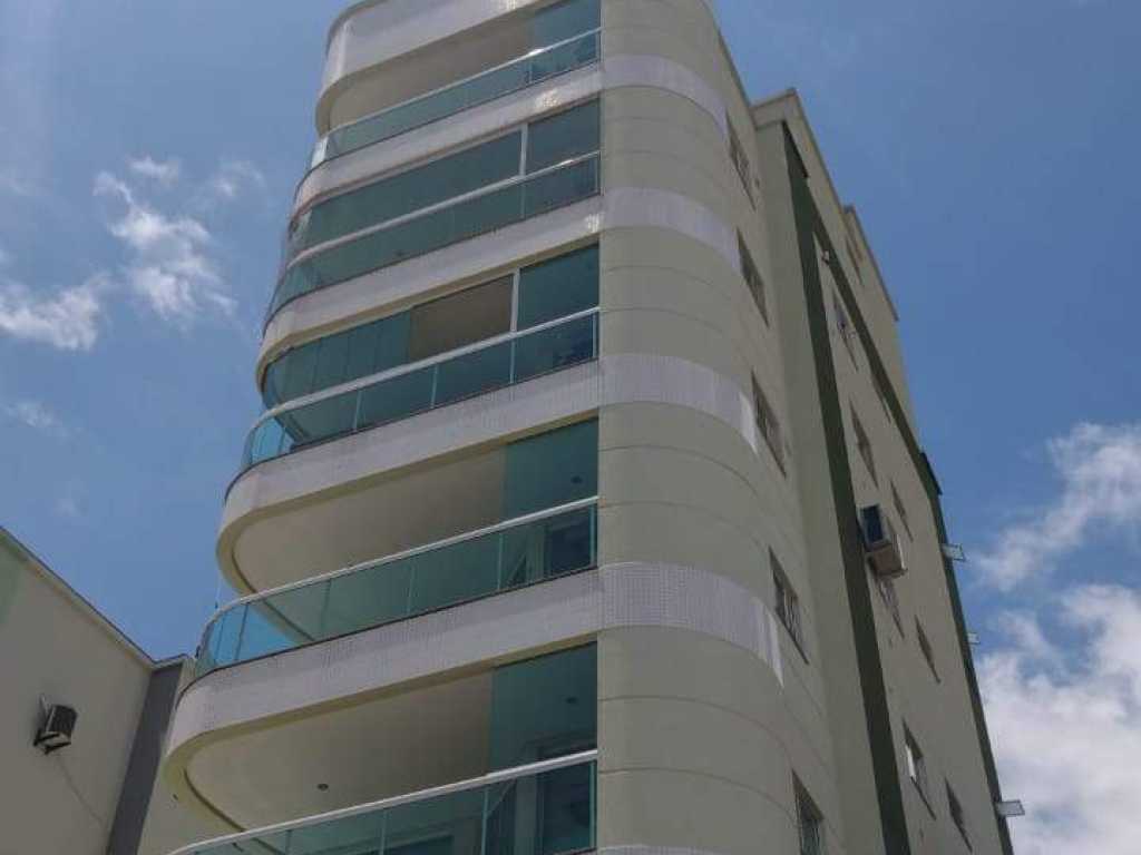 APARTAMENTO PERTO DO MAR