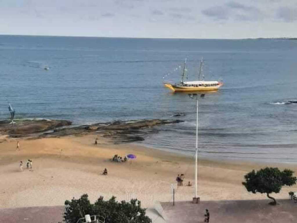 LINDA COBERTURA DE FRENTE PARA O MAR