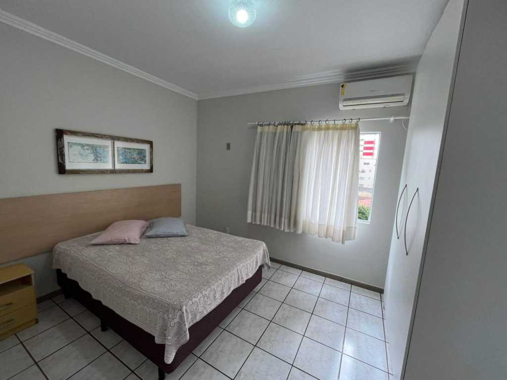 APARTAMENTO DE 2 DORMITORIOS (1 SUITE) PARA 7 PERSONAS - CÓDIGO 32 - CENTRO DE BAÑO CAMBORIÚ