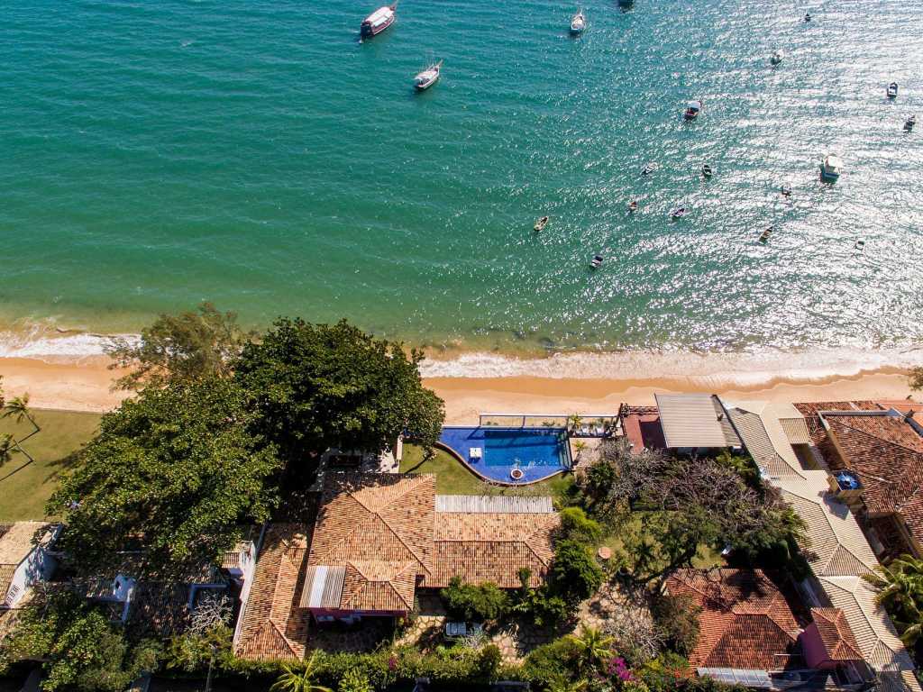 Buz005 - Beautiful mansion in front of the sea in Búzios