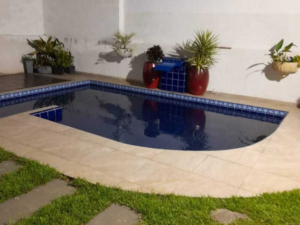 Linda casa em Peruíbe para você descansar