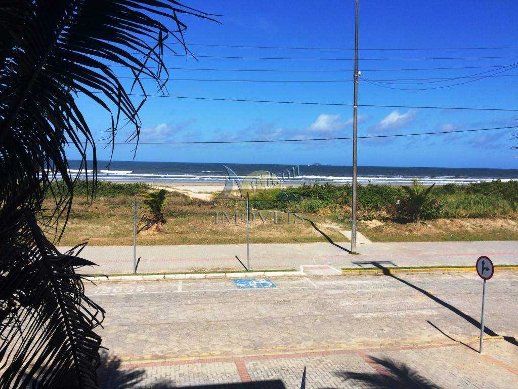 FRENTE MAR, sobrado geminado