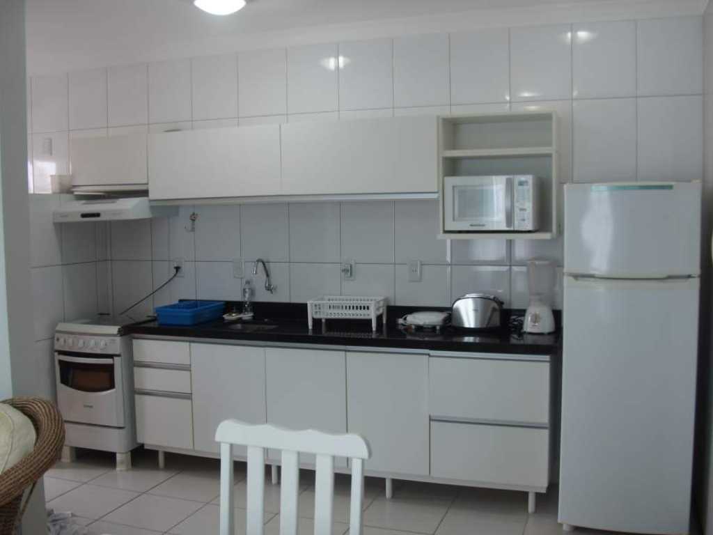 APTO 2 DORMITORIES - TWO GARAGES - WIFI - CENTRO DE BOMBINHAS BEACH