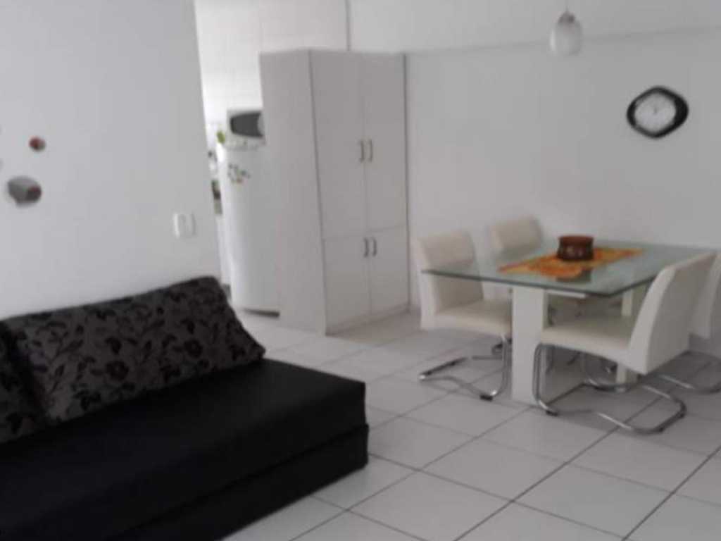 APARTAMENTO COM EXCELENTE LOCALIZAÇÃO