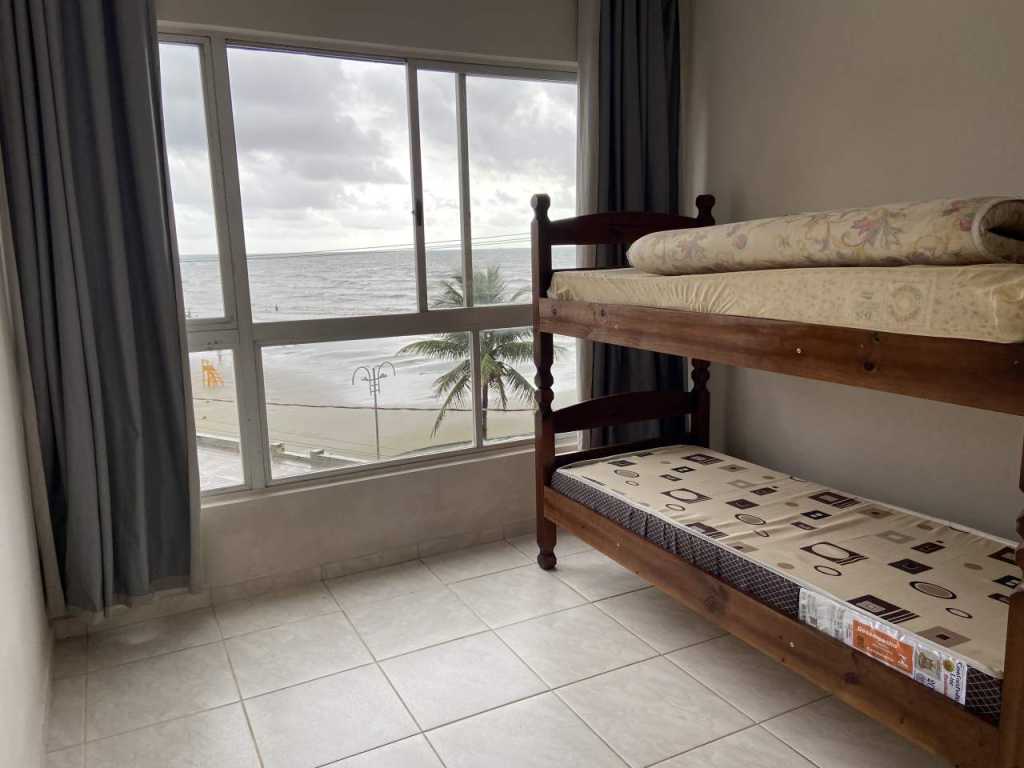 APARTAMENTO PÉ NA AREIA