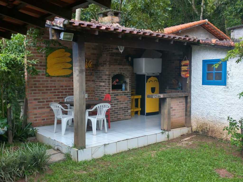 Casa em condomínio fechado na Serra Teresópolis