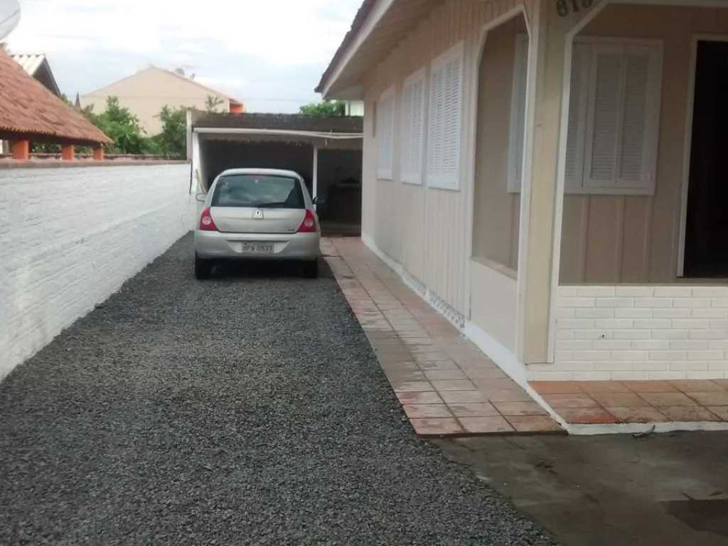 Casa de Madeira em Canto Grande a 90 metros da praia