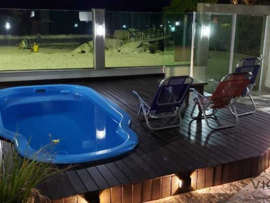 GEMINADO COM PISCINA FRENTE MAR