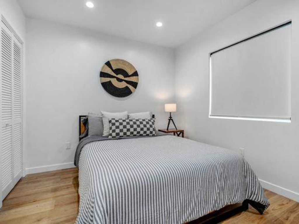 Entire Guest Suite in Los Angeles  Subtitle: Modern, Cozy, Private, Brand new Guest House.