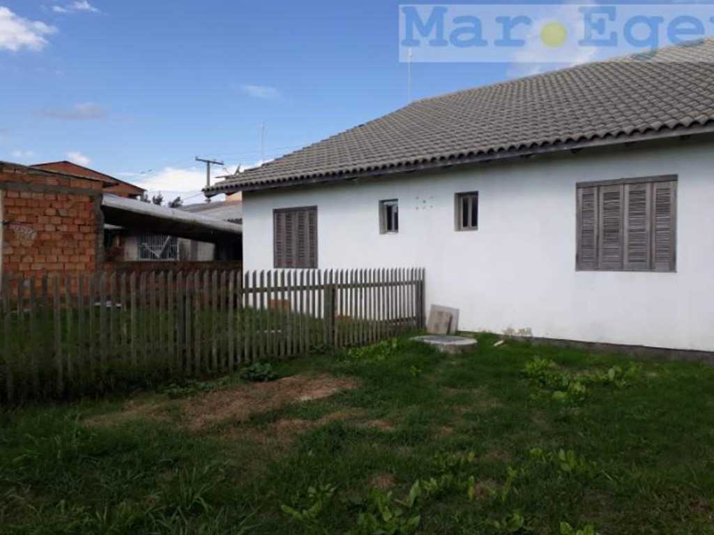 Casa Geminada para Temporada, Cidreira / RS, bairro Salinas, 2 dormitórios, 1 banheiro, 1 vaga de garagem, mobiliado