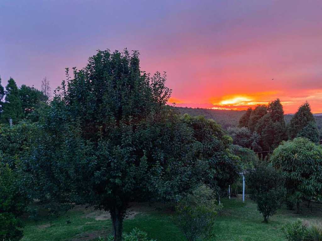 Casa de Campo Temporada fácil acesso, 8 quartos, piscina e salão jogos