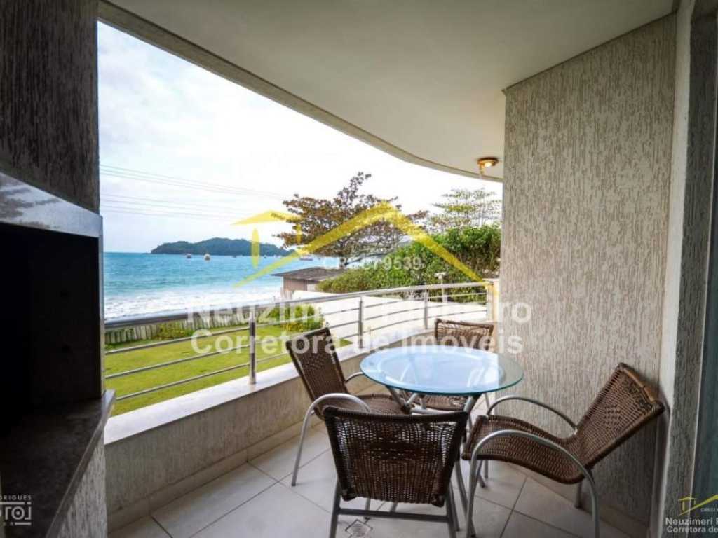 Beach front apartment in Bombinhas for Season