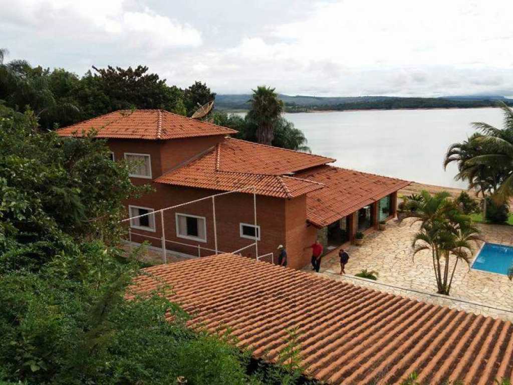 Aluguel ou Venda . Rancho de luxo no Lago de Furnas, para 27 pessoas.