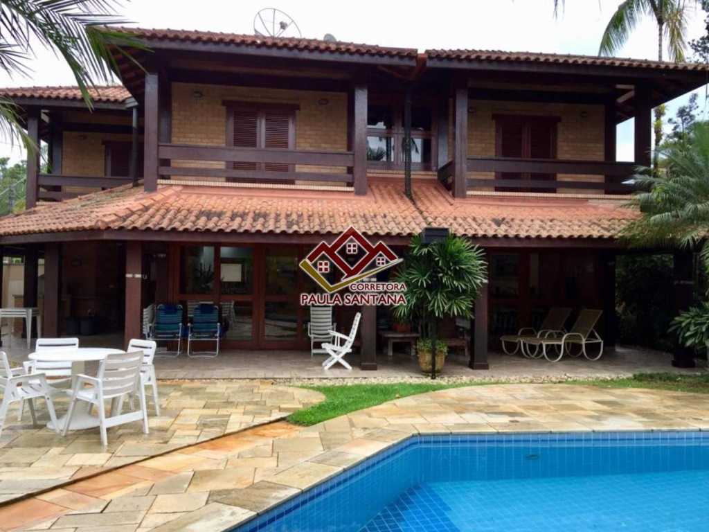 EXCELENTE CASA A VENDA NA PRAIA DA BALEIA EM CONDOMÍNIO FECHADO!