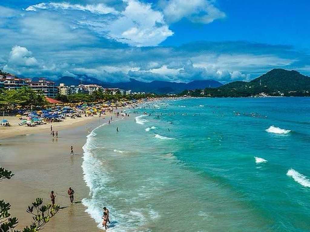 Apartamento a 30 metros da praia grande de Ubatuba!!!!!