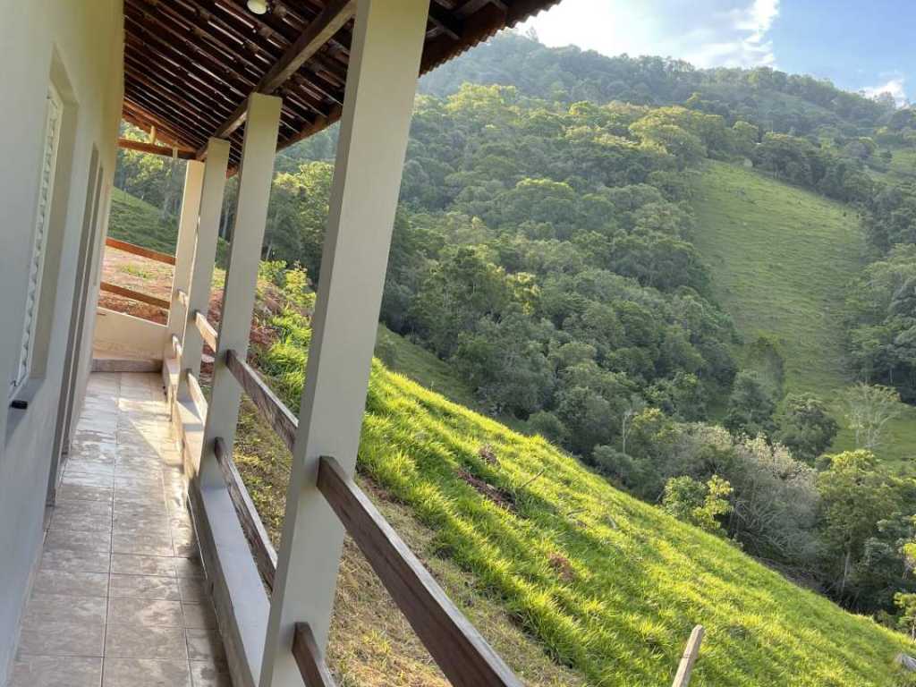 Chácara com vista encantador para as montanhas