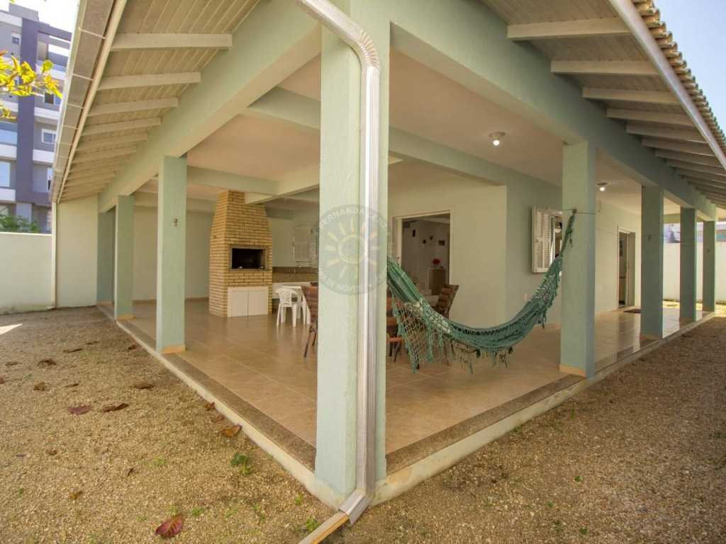 Casa para até 10 pessoas - Praia de Canto Grande - EXCLUSIVO