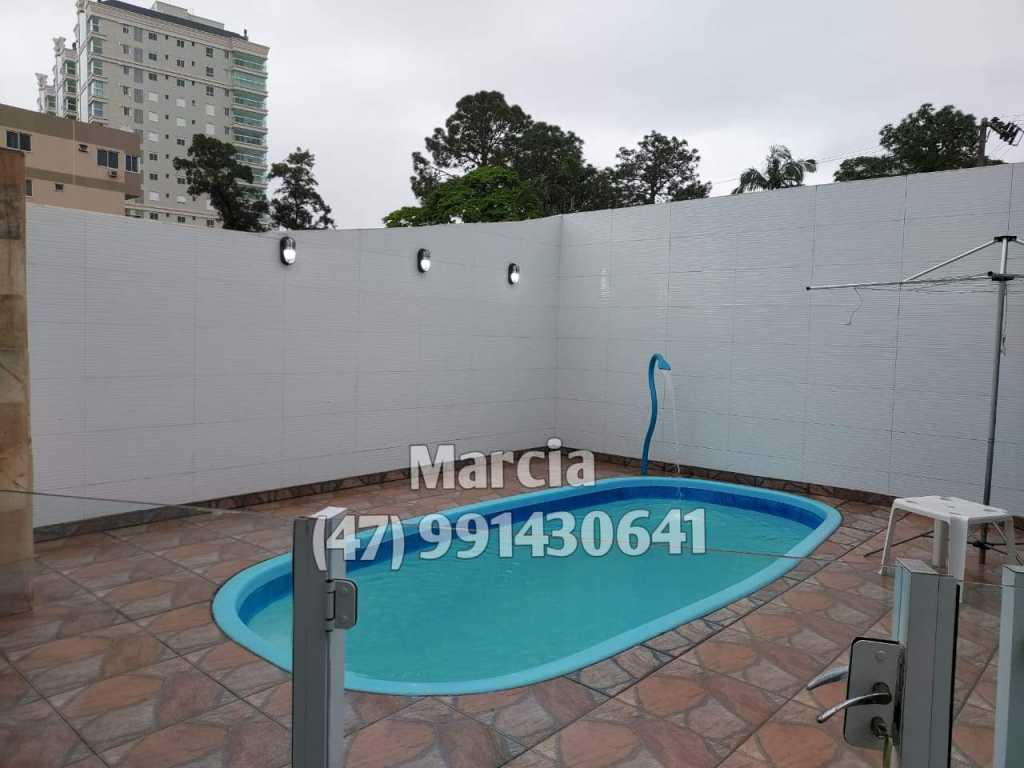 Aluguel Temporada, casa com piscina 350 metros do mar disponível Carnaval