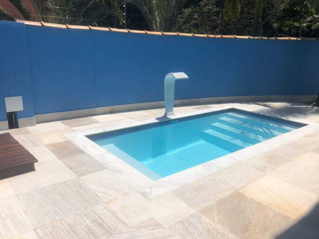 Lindo Sobrado com piscina a 10 minutos da praia das Toninhas