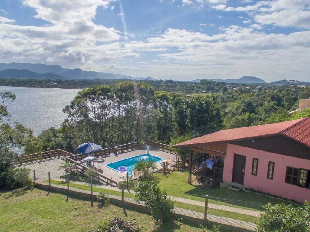 Casa con piscina y fantásticas vistas | Playa rosa