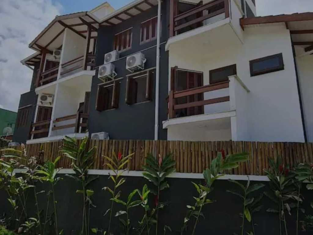 Apartamento encantador na badalada Praia de Maresias!