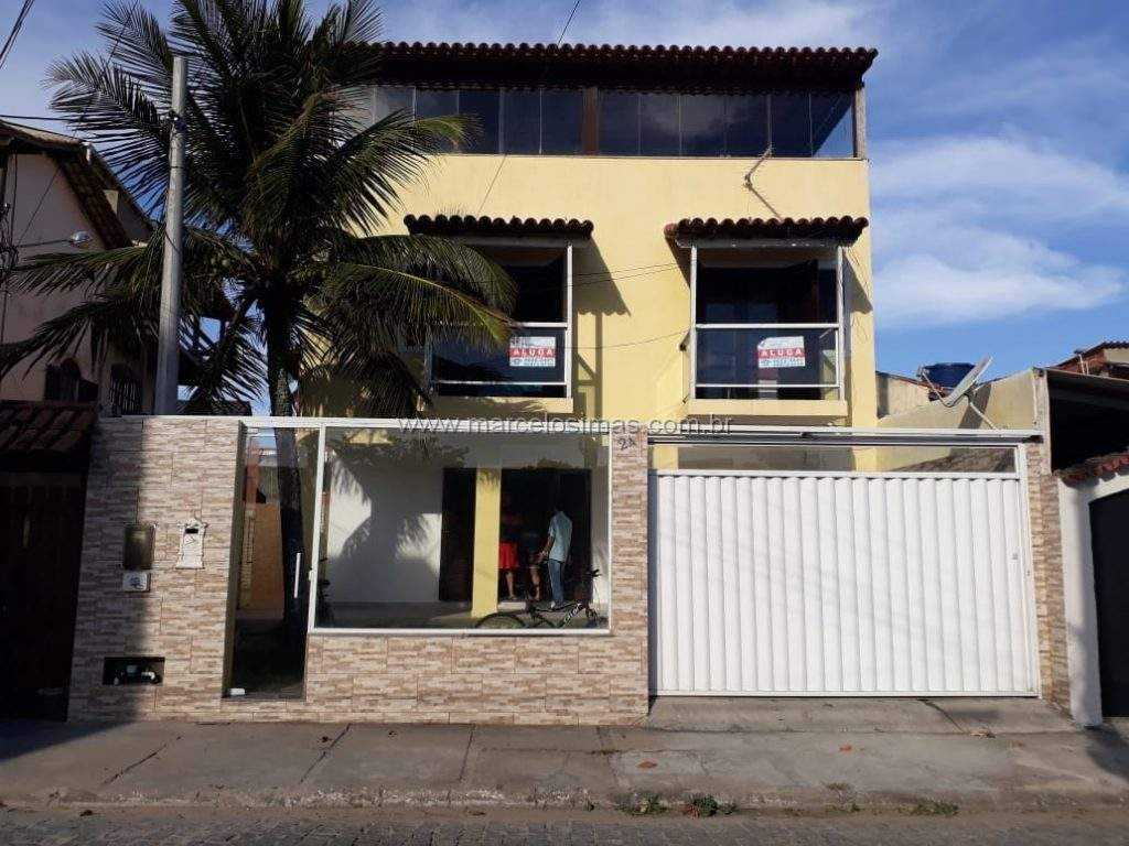 CASA INDEPENDENTE NA PRAIA GRANDE COM ACOMODAÇÃO PARA 10 PESSOAS.