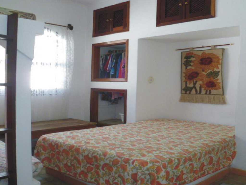 CONFORTAVEL CASA 3 DORM PRAIA LAZARO  14 PESSOAS