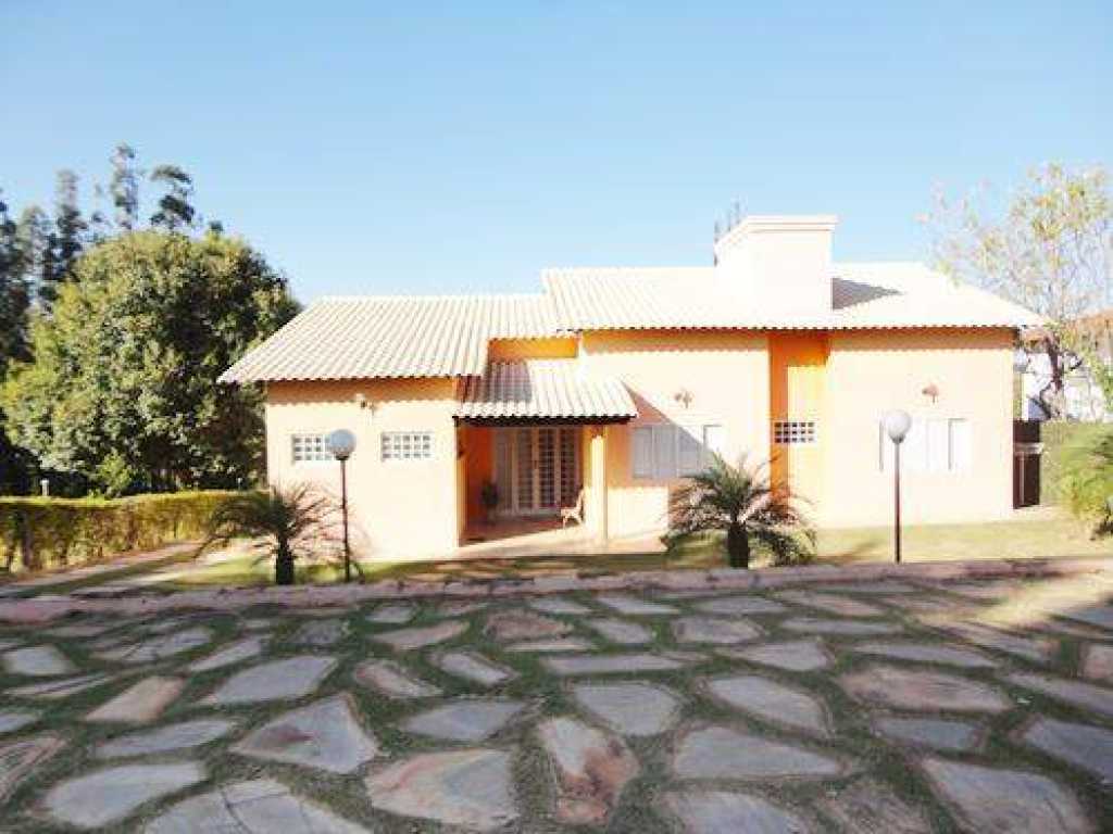 Vendo ou Alugo Rancho em Condominio nobre. Reveillon disponivel.