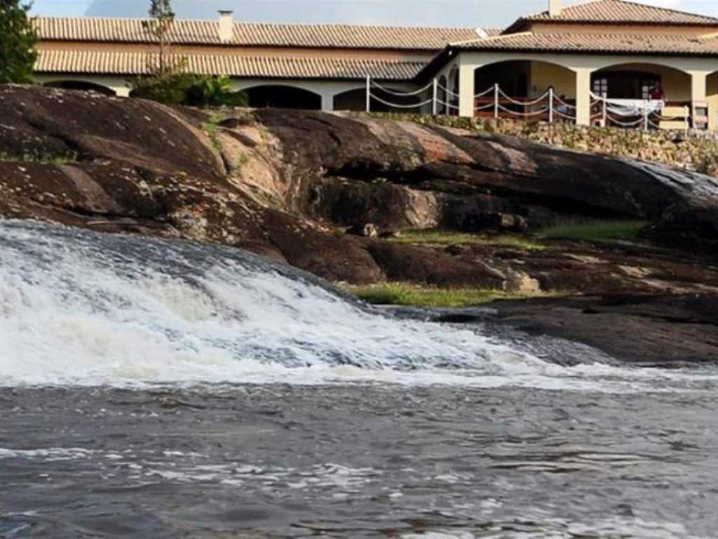 Lindissima Fazenda para seu pacote de Reveillon, para 20 pessoas Em caldas MG