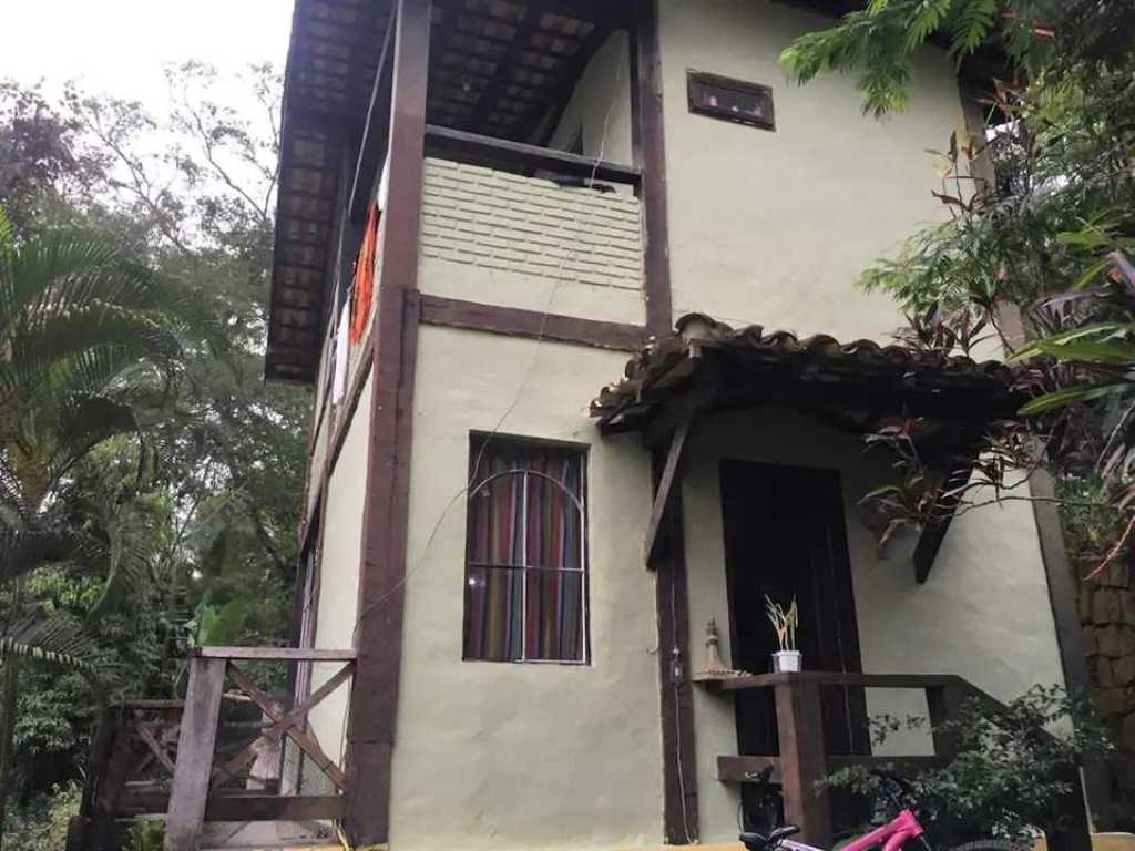 Casa em ILHABELA com 3 suítes e ÓTIMA LOCALIZAÇÃO