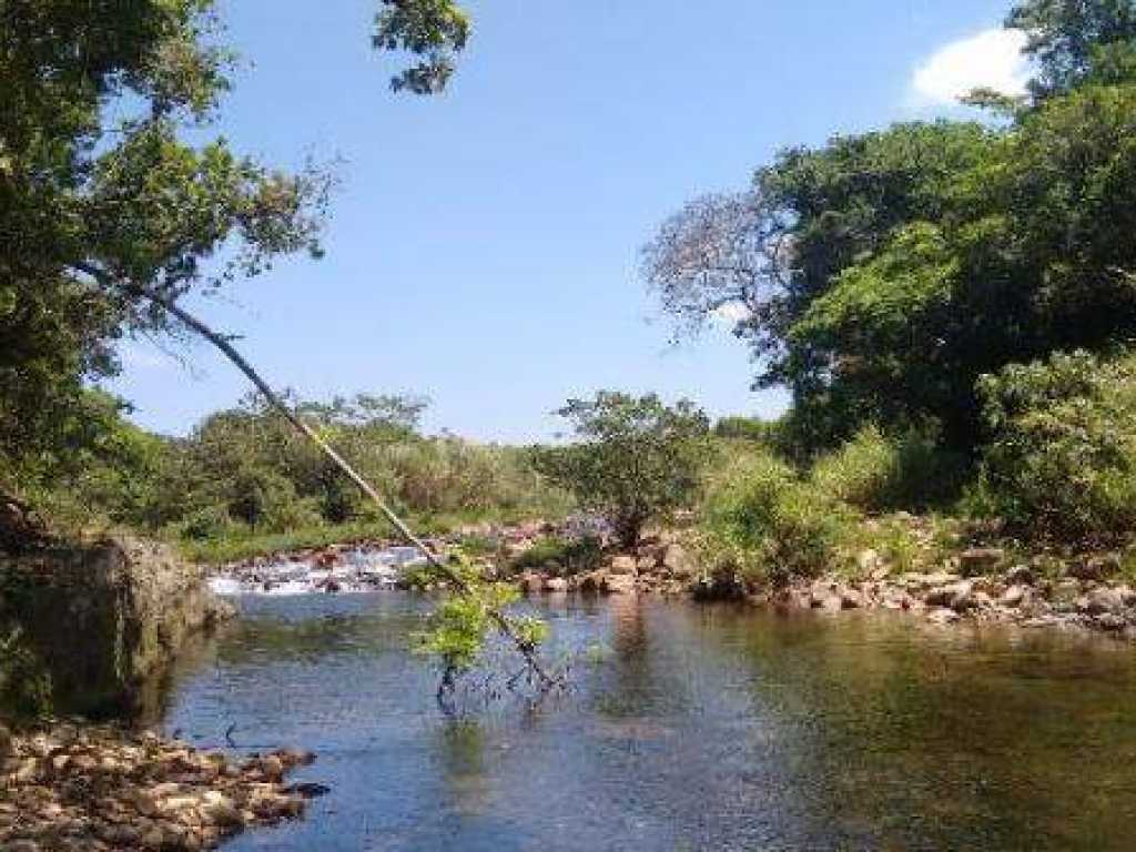 Fazenda para temporadas 3 Km da Casca DaAnta, na serra da Canastra.