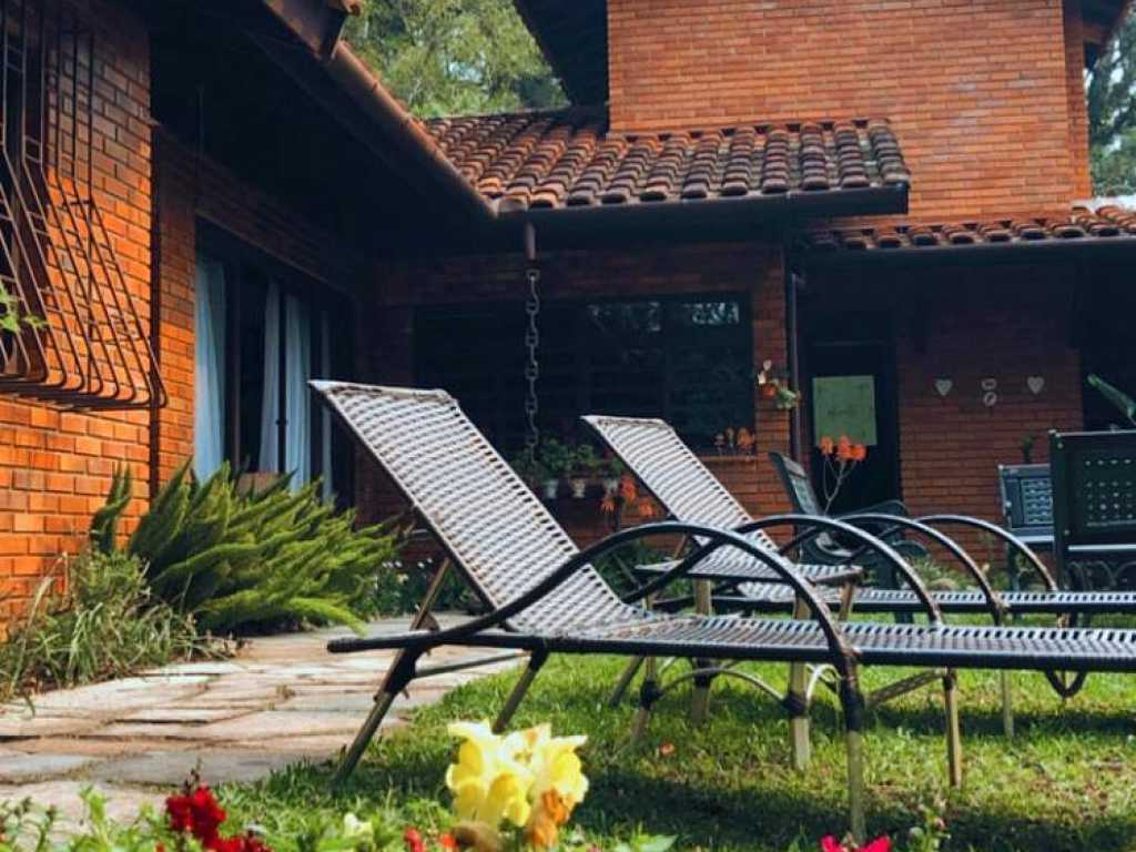 CASA GOLDONI GRAMADO (RS) - ALUGUEL POR TEMPORADA