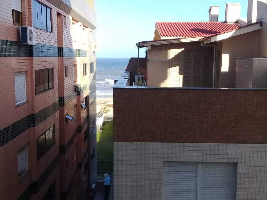 opitimo apartamento de 2  dormitórios a 50 metros da praia