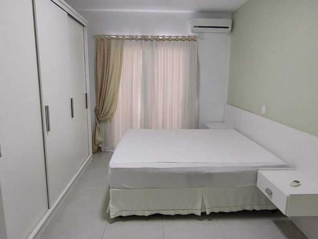 Apartamento espaçoso em Canto Grande