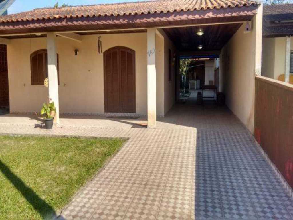 CASA COM 4 QUARTOS PARA LOCAÇÃO DE TEMPORADA EM ITAPOÁ SC