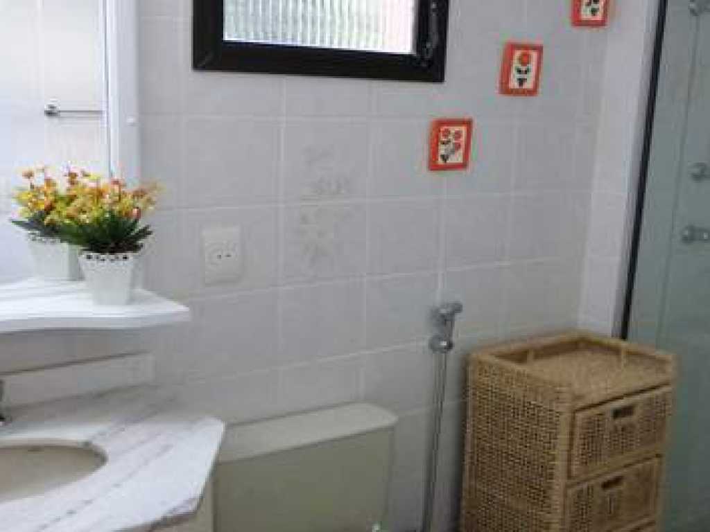 Lindo Apartamento - Toninhas - Cond Fechado - 2 dorm / 2 banheiros (G)