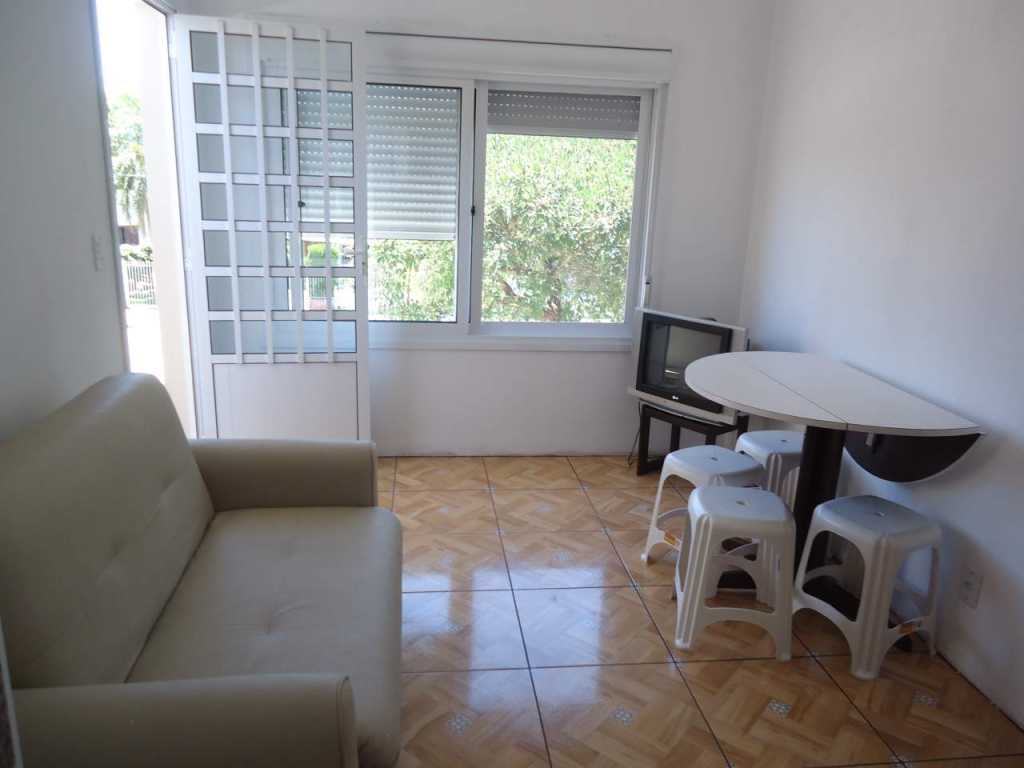 Apartamento constituído de 01 dormitório.