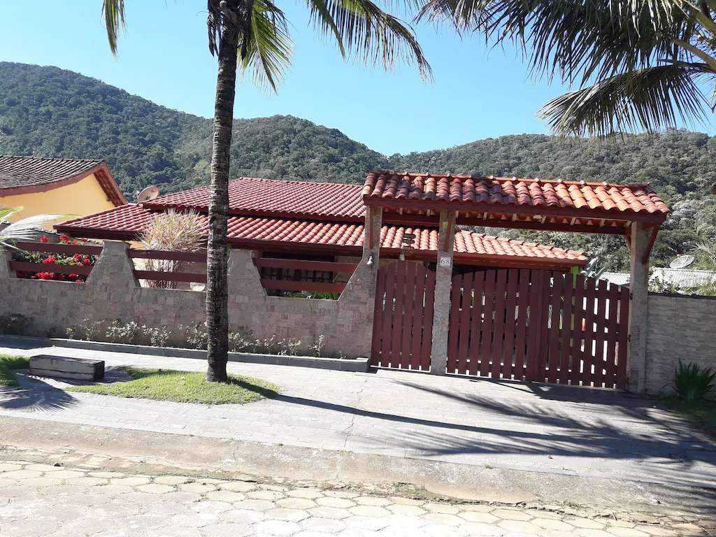 Casa c/ Piscina na praia da Mococa com Wifi