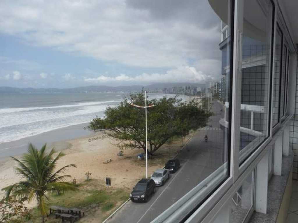 Apartamento frente para praia 4 quartos com ar - Centro