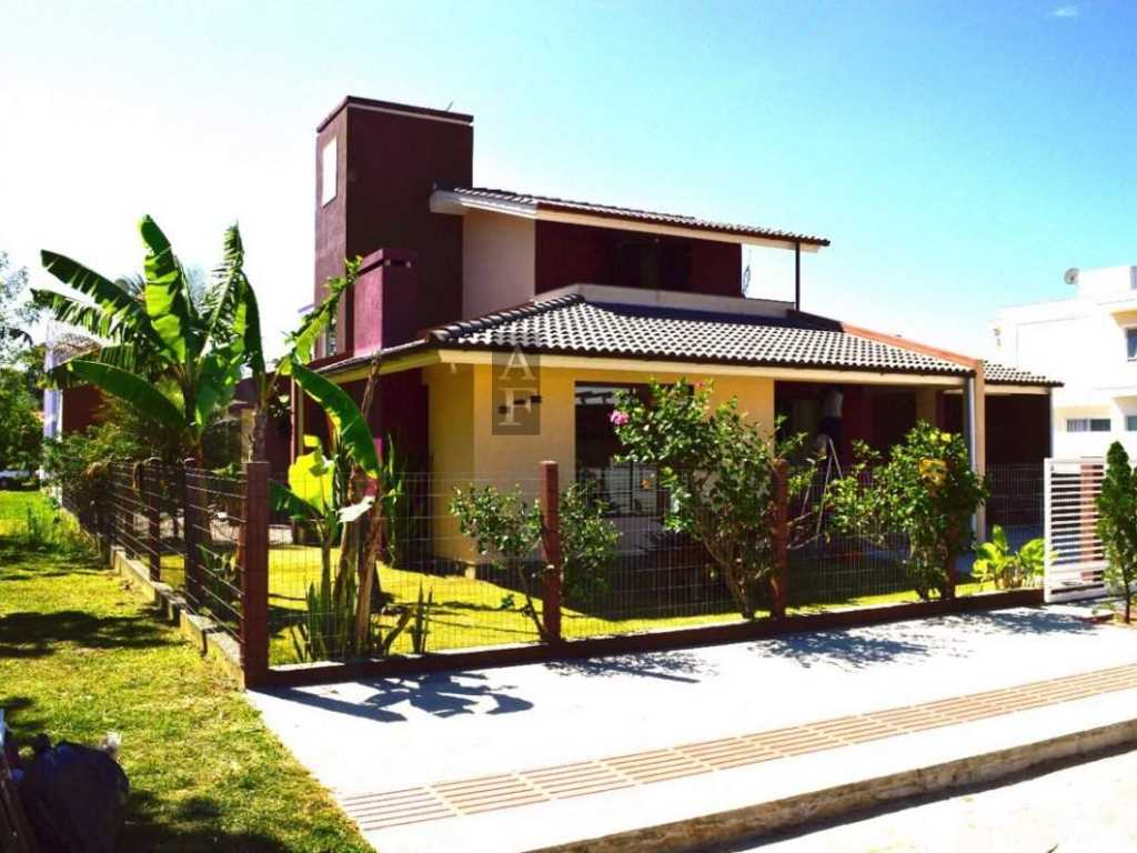 House for Rent | Center of Garopaba