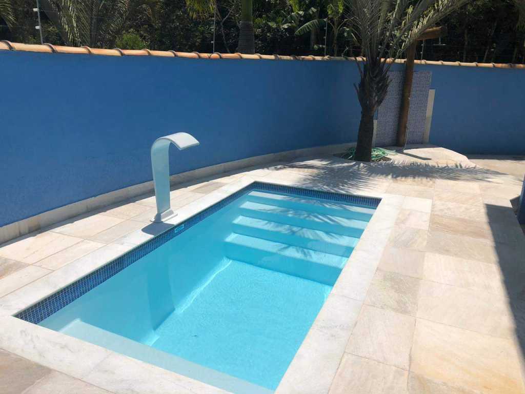 Lindo Sobrado com piscina a 10 minutos da praia das Toninhas