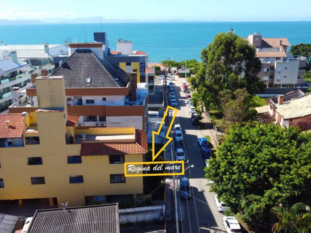 Apartamentos de 01 e 02 dormitorios com cozinha a 50 mts da praia da Cachoeira do Bom Jesus no Norte da ilha de Florianopolis