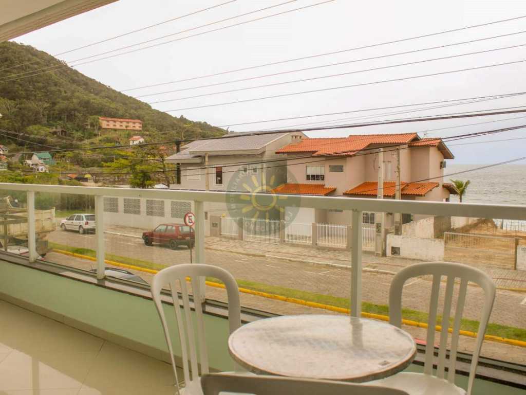 Apartamento de frente para a Praia de Quatro Ilhas - Bombinhas