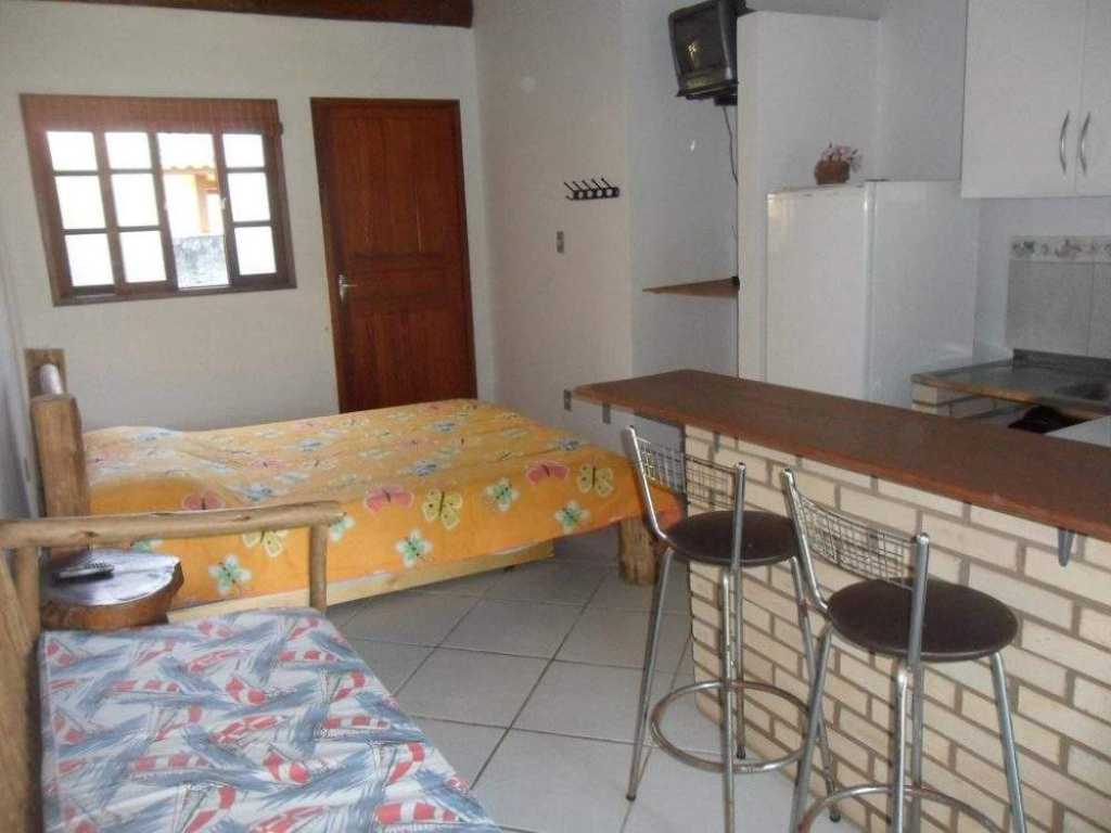 Apartamentos para 02 ou 04 pessoas, na Barra de Ibiraquera á 400mts do Mar!