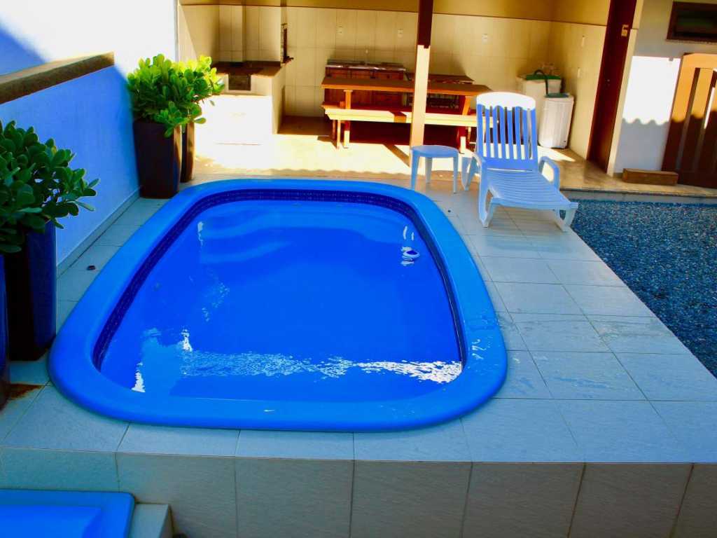 CASA CON PISCINA EN MARISCAL.